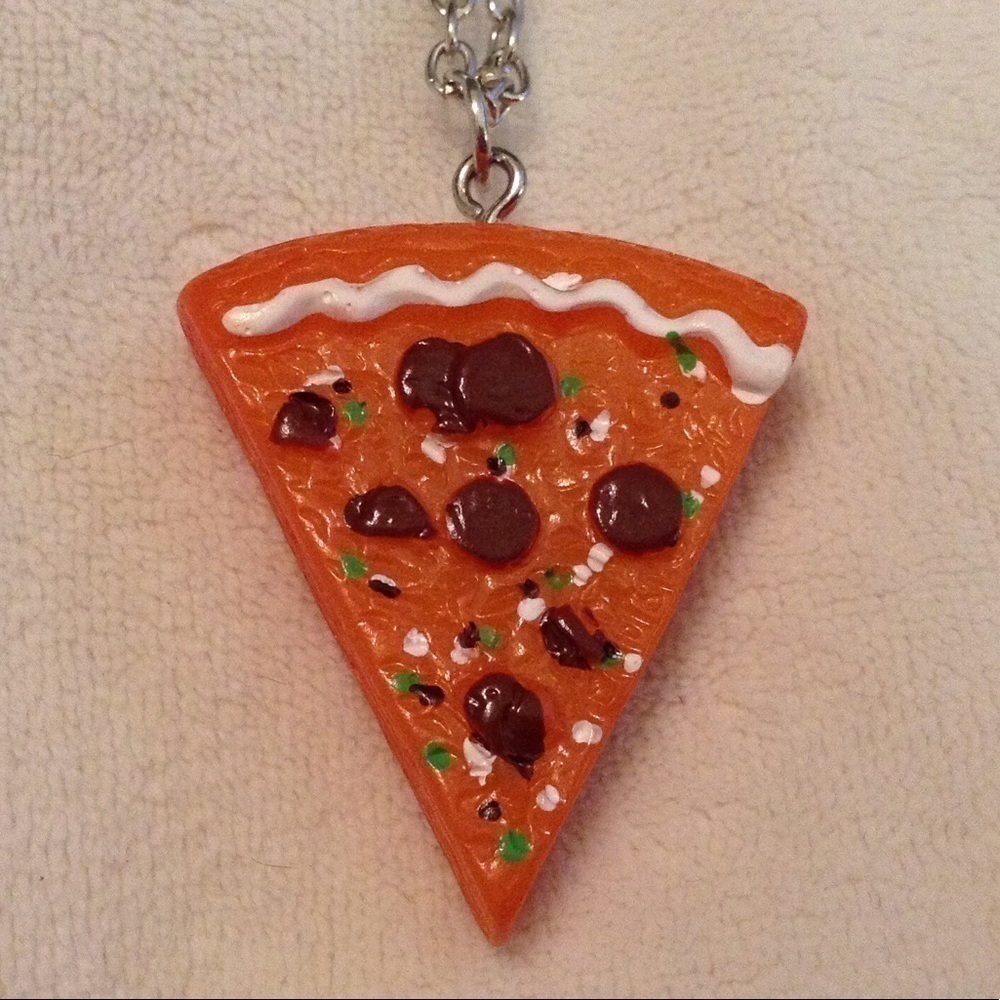 PIZZA SLICE NECKLACE ✨✨✨